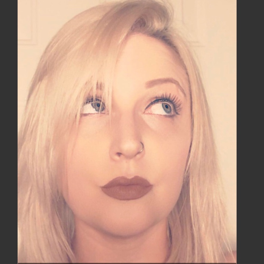 Meet your Posher, Nikki